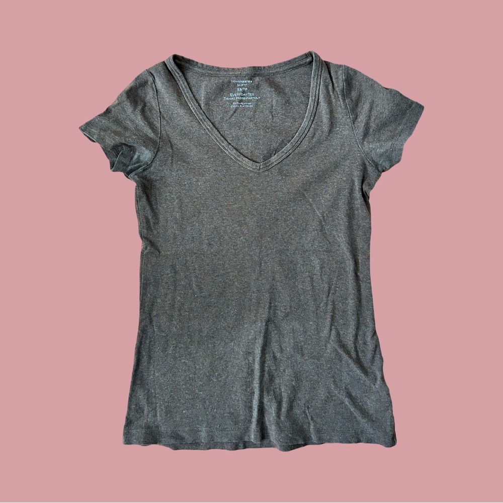 🛍️3/25 Denver Hayes Casual Brown V-Neck Tee